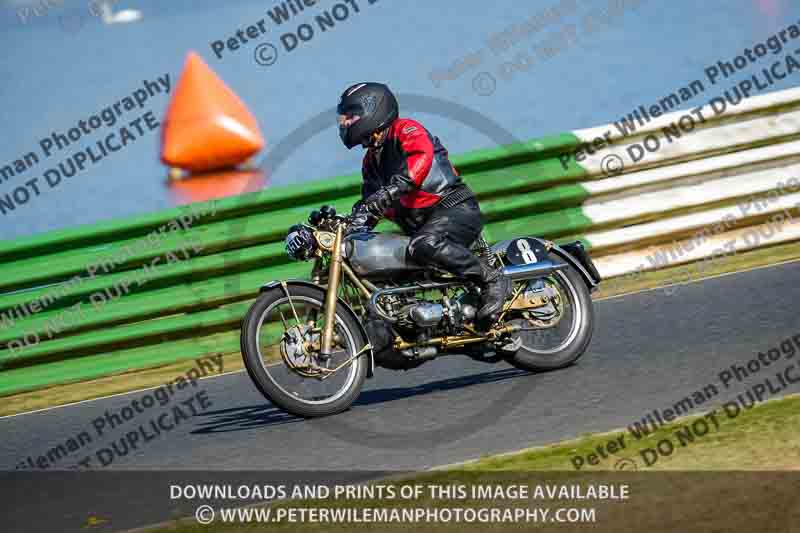 Vintage motorcycle club;eventdigitalimages;mallory park;mallory park trackday photographs;no limits trackdays;peter wileman photography;trackday digital images;trackday photos;vmcc festival 1000 bikes photographs